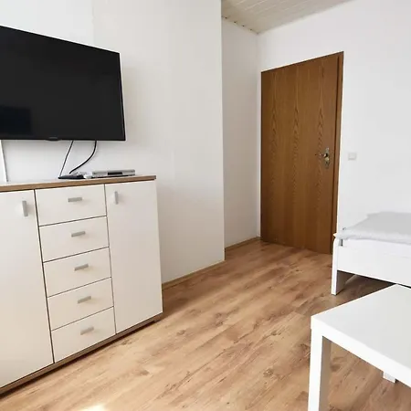 Cozy Worker * נידרקאסל