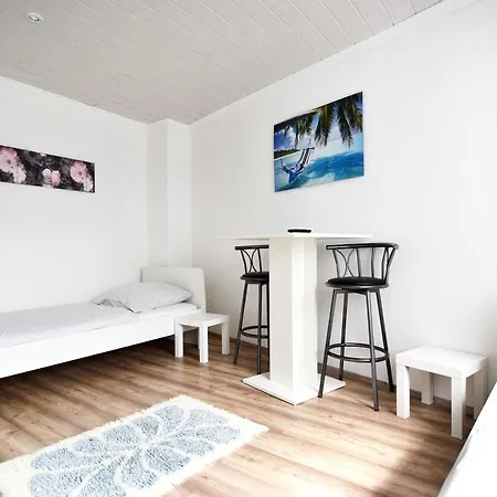 Cozy Worker נידרקאסל