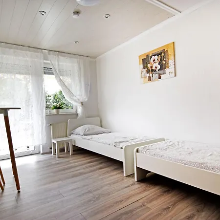 Cozy Worker נידרקאסל